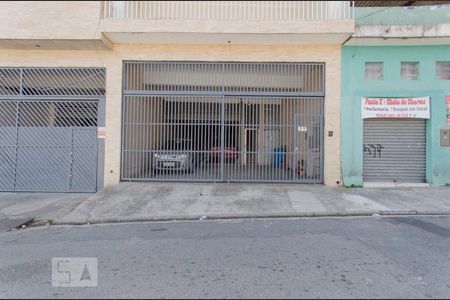Casa para alugar com 80m², 2 quartos e sem vagaFachada