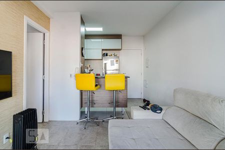 Sala/Cozinha de apartamento para alugar com 1 quarto, 39m² em Pinheiros, São Paulo