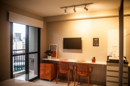 Sala/Quarto de kitnet/studio para alugar com 1 quarto, 27m² em Centro, São Paulo