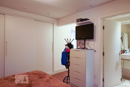 Suíte 1 de apartamento para alugar com 4 quartos, 240m² em Perdizes, São Paulo