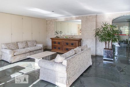 Apartamento para alugar com 240m², 4 quartos e 2 vagasHall