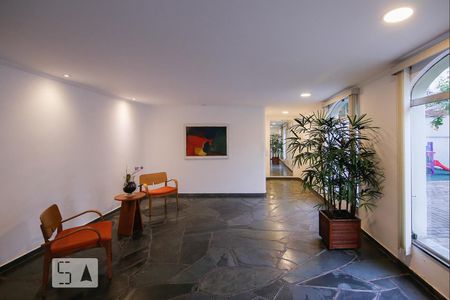Apartamento para alugar com 240m², 4 quartos e 2 vagasHall