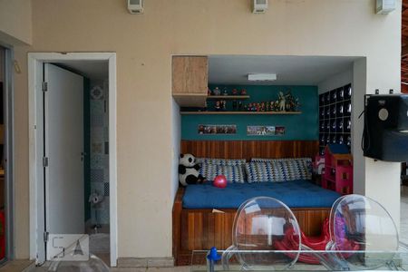 Apartamento para alugar com 240m², 4 quartos e 2 vagasÁrea Externa