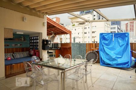 Apartamento para alugar com 240m², 4 quartos e 2 vagasÁrea Externa