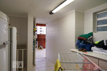 Apartamento para alugar com 240m², 4 quartos e 2 vagasÁrea de Serviço
