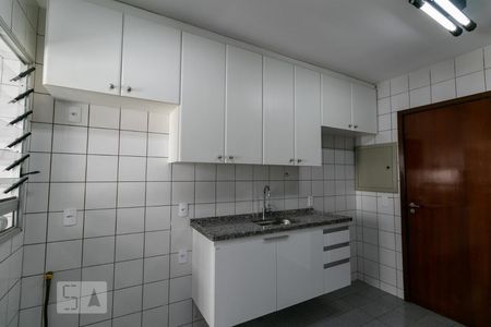 Apartamento à venda com 110m², 3 quartos e 2 vagasCozinha