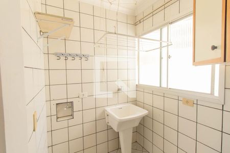 Apartamento à venda com 68m², 3 quartos e 1 vaga Apartamento à venda com 68m², 3 quartos e 1 vagaCozinha e Área de Serviço