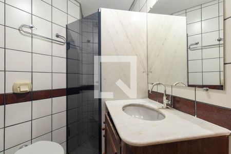 Apartamento à venda com 68m², 3 quartos e 1 vaga Apartamento à venda com 68m², 3 quartos e 1 vagaBanheiro da Suíte
