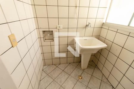 Apartamento à venda com 68m², 3 quartos e 1 vaga Apartamento à venda com 68m², 3 quartos e 1 vagaCozinha e Área de Serviço