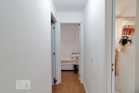 Corredor de apartamento à venda com 2 quartos, 41m² em Vila Andrade, São Paulo