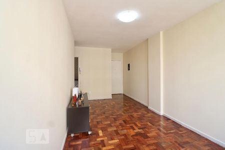 Apartamento à venda com 115m², 2 quartos e 1 vaga Apartamento à venda com 115m², 2 quartos e 1 vagaSala