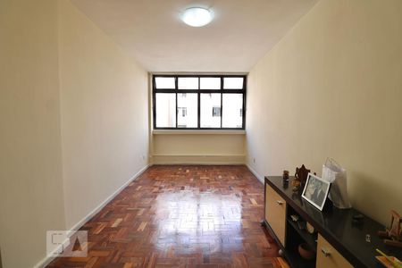 Apartamento à venda com 115m², 2 quartos e 1 vaga Apartamento à venda com 115m², 2 quartos e 1 vagaSala
