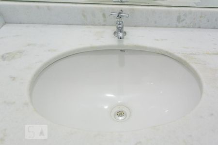 Apartamento à venda com 69m², 3 quartos e 2 vagasBanheiro Suite