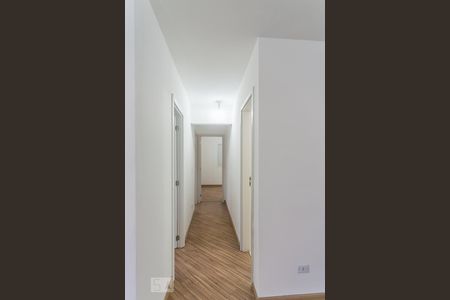 Corredor de apartamento à venda com 3 quartos, 69m² em Santo Antônio, Osasco