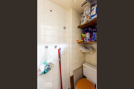 Apartamento à venda com 62m², 2 quartos e 1 vaga Apartamento à venda com 62m², 2 quartos e 1 vagaBanheiro de Serviço