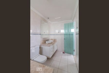 Apartamento à venda com 150m², 3 quartos e 2 vagasBanheiro quarto 3 suíte