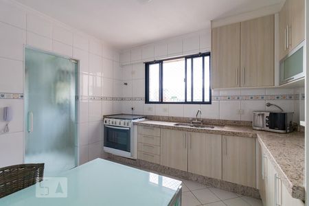 Apartamento à venda com 150m², 3 quartos e 2 vagasCozinha