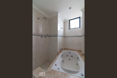 Apartamento à venda com 150m², 3 quartos e 2 vagasBanheiro quarto 3 suíte