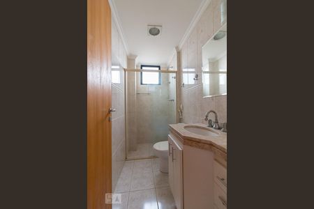 Apartamento à venda com 150m², 3 quartos e 2 vagasBanheiro quarto 2 suíte