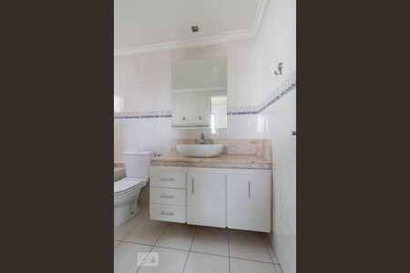 Apartamento à venda com 150m², 3 quartos e 2 vagasBanheiro quarto 3 suíte