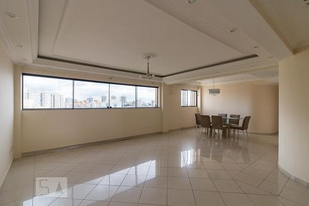 Apartamento à venda com 150m², 3 quartos e 2 vagasSala