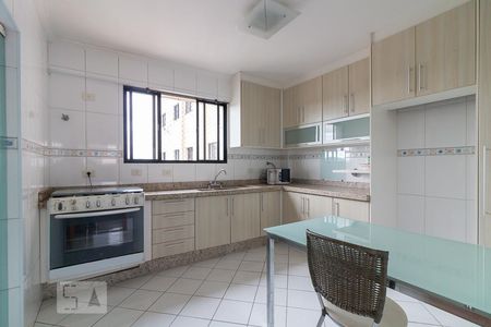 Apartamento à venda com 150m², 3 quartos e 2 vagasCozinha