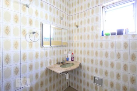 Casa para alugar com 100m², 2 quartos e sem vaga Casa para alugar com 100m², 2 quartos e sem vagaBanheiro Social