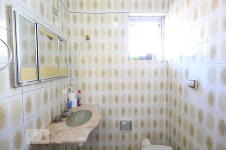 Casa para alugar com 100m², 2 quartos e sem vaga Casa para alugar com 100m², 2 quartos e sem vagaBanheiro Social