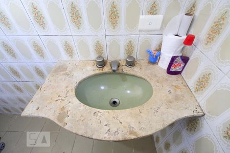 Casa para alugar com 100m², 2 quartos e sem vaga Casa para alugar com 100m², 2 quartos e sem vagaBanheiro Social