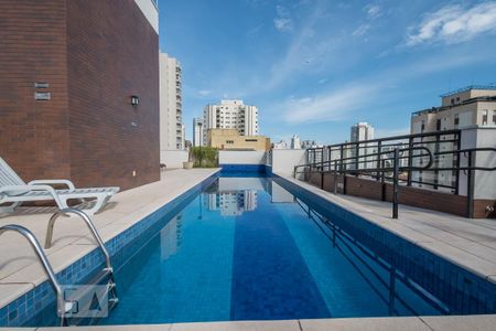 Apartamento para alugar com 27m², 1 quarto e 1 vaga Apartamento para alugar com 27m², 1 quarto e 1 vagaÁrea Comum - Piscina