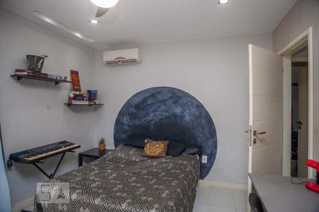 Casa de condomínio à venda com 330m², 3 quartos e 3 vagasQuarto 2