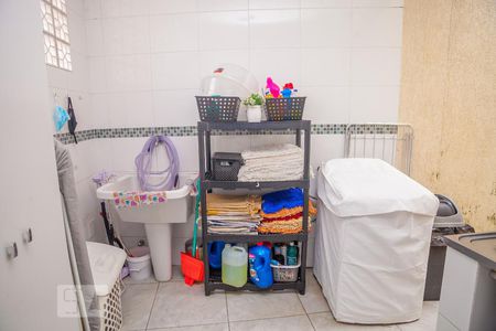 Casa de condomínio à venda com 330m², 3 quartos e 3 vagasCozinha e Área de Serviço