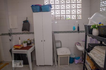Casa de condomínio à venda com 330m², 3 quartos e 3 vagasCozinha e Área de Serviço