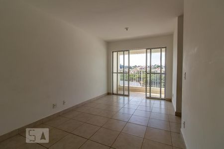 Sala de apartamento à venda com 3 quartos, 67m² em Pompéia, Belo Horizonte