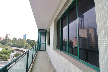 Apartamento à venda com 170m², 5 quartos e sem vagaVaranda