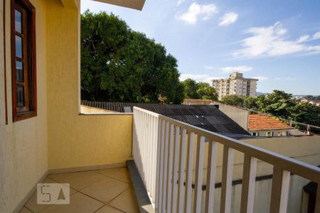 Casa à venda com 175m², 4 quartos e 3 vagas Casa à venda com 175m², 4 quartos e 3 vagasSacada da Cozinha