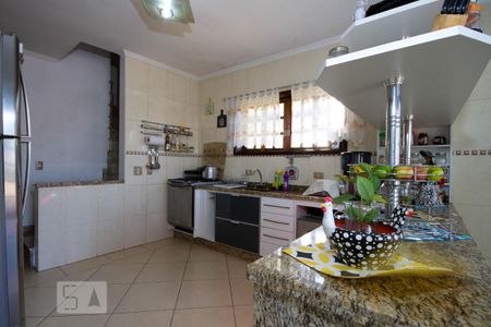Casa à venda com 175m², 4 quartos e 3 vagas Casa à venda com 175m², 4 quartos e 3 vagasCozinha