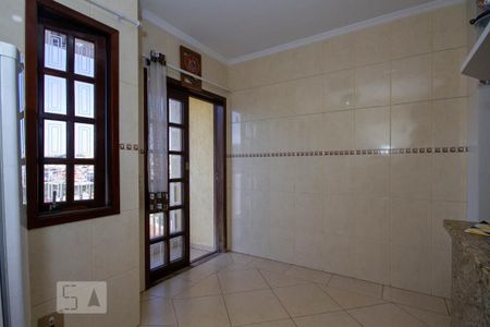 Casa à venda com 175m², 4 quartos e 3 vagas Casa à venda com 175m², 4 quartos e 3 vagasCozinha