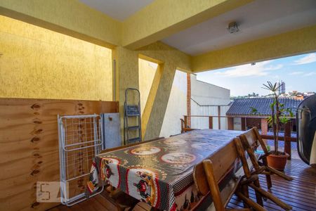 Casa à venda com 175m², 4 quartos e 3 vagas Casa à venda com 175m², 4 quartos e 3 vagasSalão