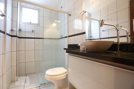 Banheiro de apartamento à venda com 2 quartos, 70m² em Jaguaribe, Osasco