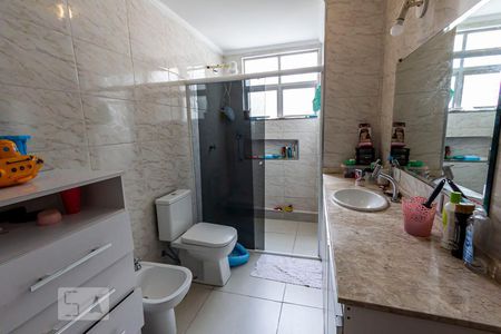 Apartamento à venda com 210m², 3 quartos e 2 vagasBanheiro