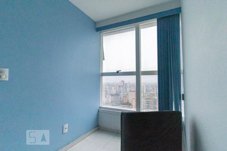 varanda de kitnet/studio para alugar com 1 quarto, 32m² em Centro, Curitiba