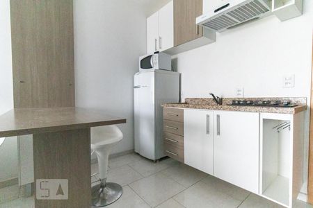 Cozinha de kitnet/studio para alugar com 1 quarto, 32m² em Centro, Curitiba
