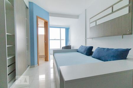 Sala de kitnet/studio para alugar com 1 quarto, 32m² em Centro, Curitiba
