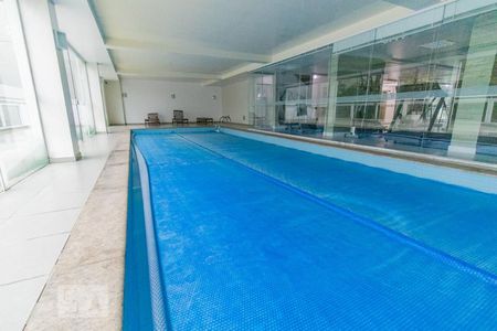 Studio para alugar com 32m², 1 quarto e sem vaga Studio para alugar com 32m², 1 quarto e sem vagaÁrea comum - Piscina