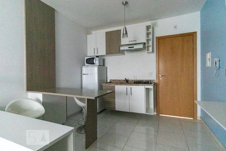 Cozinha de kitnet/studio para alugar com 1 quarto, 32m² em Centro, Curitiba
