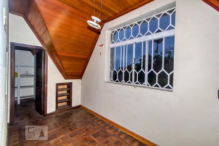 Casa para alugar com 300m², 5 quartos e 4 vagasEscritório 1