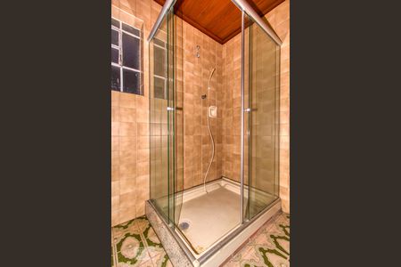 Casa para alugar com 300m², 5 quartos e 4 vagasBanheiro Social