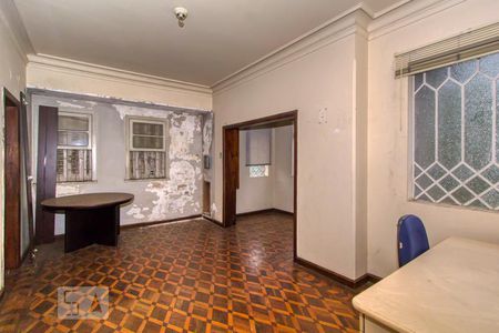 Casa para alugar com 300m², 5 quartos e 4 vagasSuíte