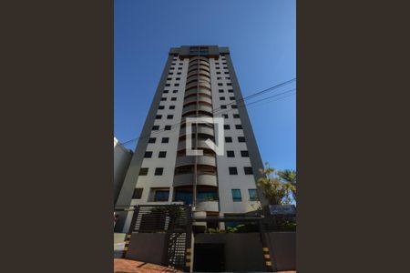 Apartamento para alugar com 107m², 3 quartos e 2 vagas Apartamento para alugar com 107m², 3 quartos e 2 vagasFachada e portaria